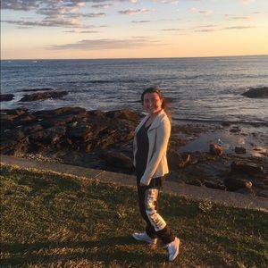 Meet your Posher, Nino